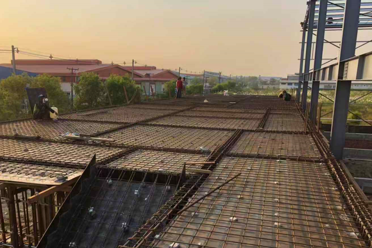 hua-jia-factory-steel-structure-warehouse-construction-site-concrete-flooring-yagon-myanmar (1)