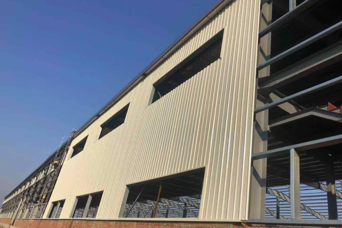 hua-jia-factory-steel-structure-warehouse-wall-installation-yagon-myanmar