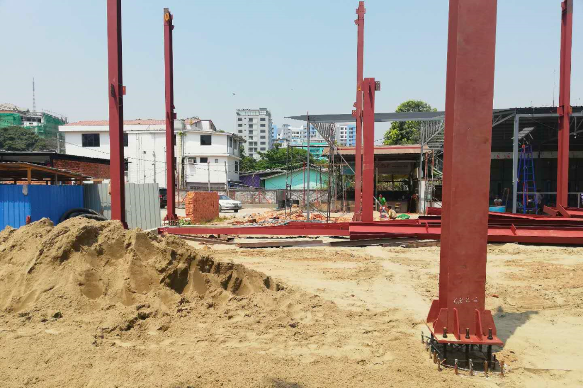 hot-pot-resturant-steel-structure-anchor-bolt-h-beam-colum-installation