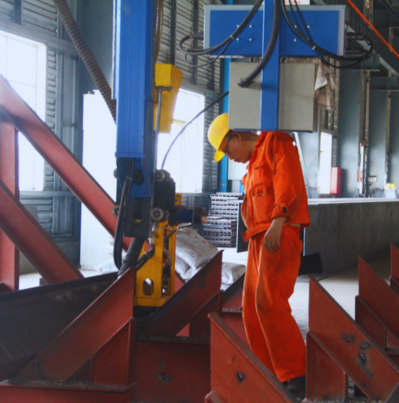 myanmar-yi-jin-steel-structure-fabrication-factory-submerge-machine-operating