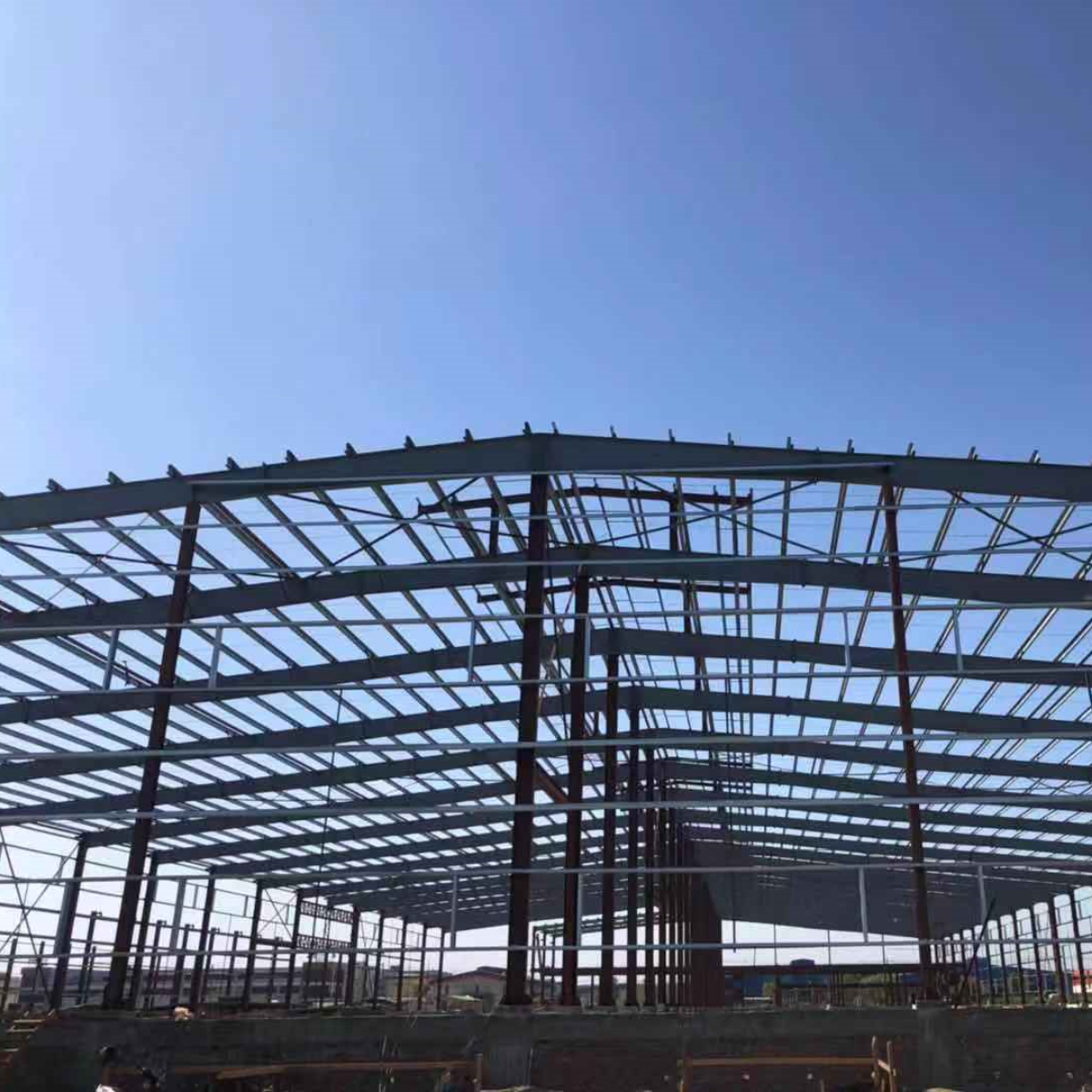 purlin-grits-installation-steel-structure-warehouse-myanmar-yi-jin-site