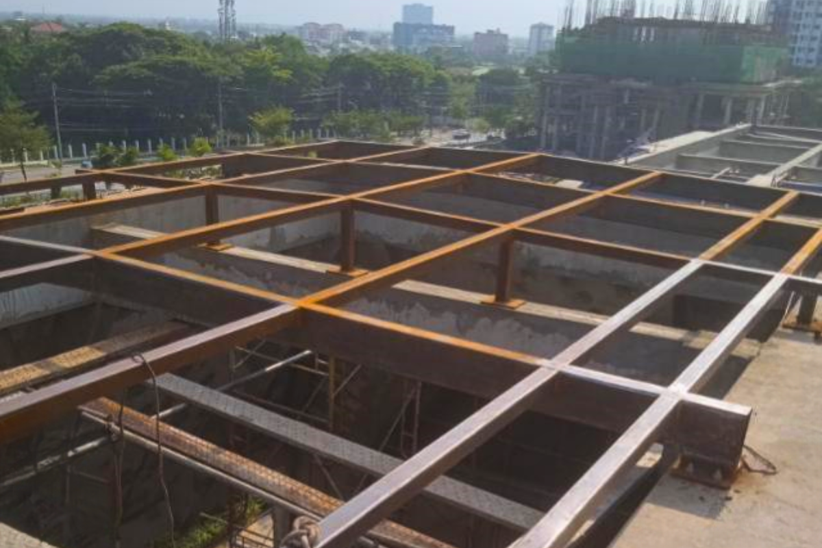 steel-structure-roof-frame-installation-parami-luxury-villa